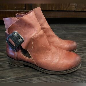 Fly London Burgundy Leather Ankle Boots | Buckle Detail | EU 40